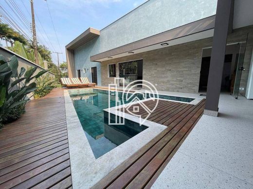 빌라 / Ubatuba, São Paulo