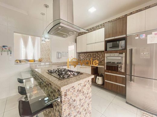 Βίλα σε Jacareí, São Paulo