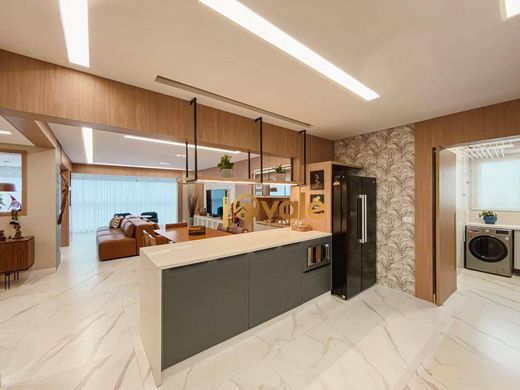 아파트 / Caraguatatuba, São Paulo