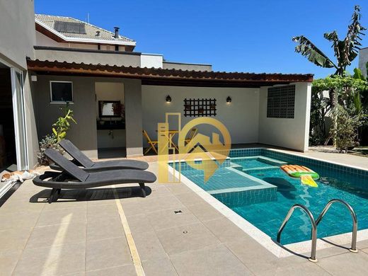 Villa - Jacareí, São Paulo