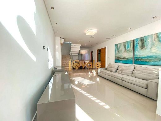 Βίλα σε São José dos Campos, São Paulo