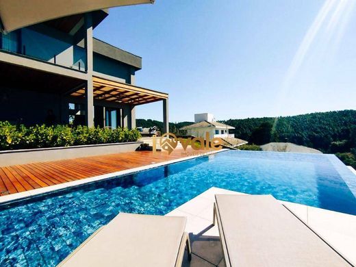 Willa w Paraibuna, São Paulo