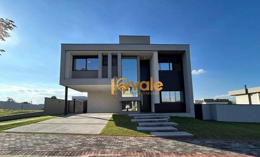 Βίλα σε Caçapava, São Paulo