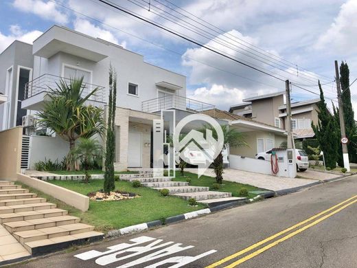 Villa en Jacareí, São Paulo