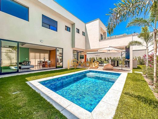 Villa in São José dos Campos, São Paulo