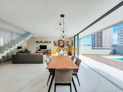 Villa a São José dos Campos, São Paulo