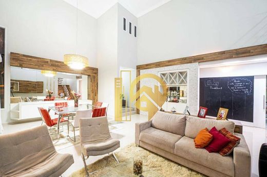 Βίλα σε Jacareí, São Paulo