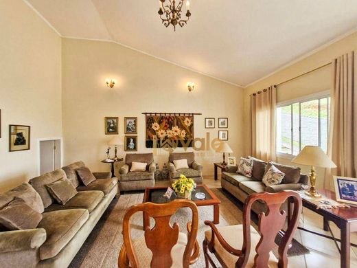 Villa a Jacareí, São Paulo