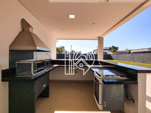 Villa a Jacareí, São Paulo