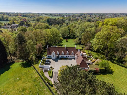 Villa in Sint-Genesius-Rode, Flemish Brabant Province