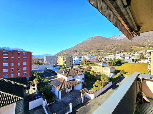 Sementina, Bellinzona Districtのアパートメント