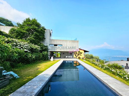 Villa in Vira, Locarno