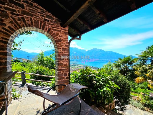 منزل ﻓﻲ Gordola, Locarno District