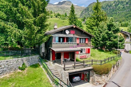 Maison de luxe à Carì, Leventina District