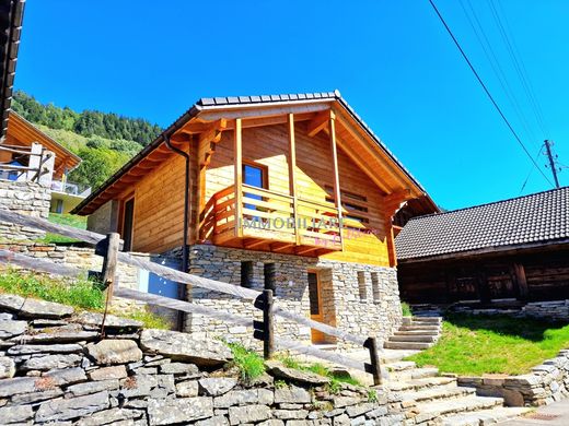 Luxus-Haus in Sobrio, Leventina