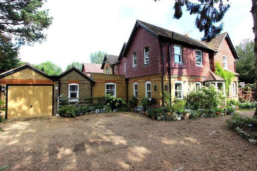 Dom szeregowy w Kingswood, Surrey