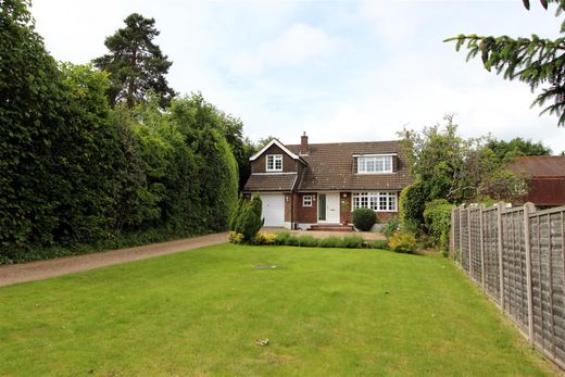 Vrijstaand huis in Tadworth, Surrey