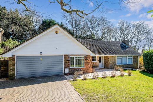 Detached House in Kingswood, Surrey