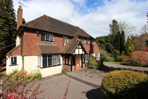 Detached House in Kingswood, Surrey