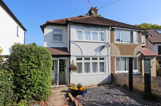 Mehrfamilienhaus in Coulsdon, Greater London