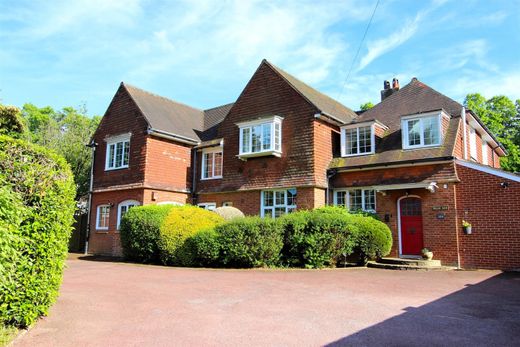 Dom jednorodzinny w Ewell, Surrey