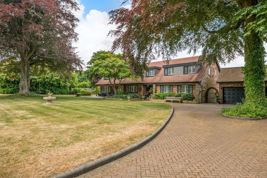 Vrijstaand huis in Banstead, Surrey