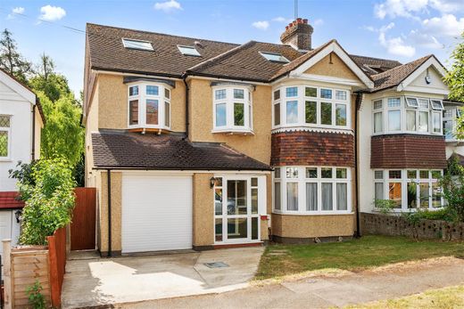 Mehrfamilienhaus in Banstead, Surrey