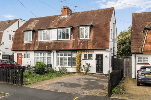 Twee-onder-een-kapwoning in Epsom, Surrey