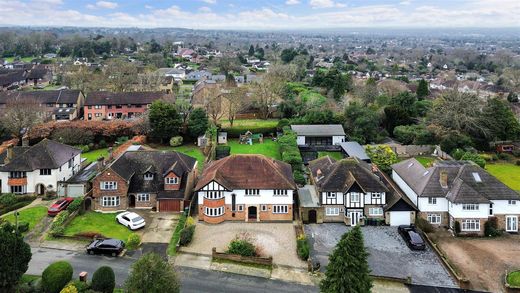 Detached House in Banstead, Surrey