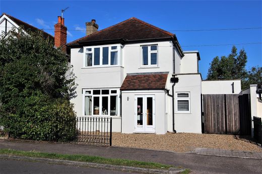 Detached House in Epsom, Surrey