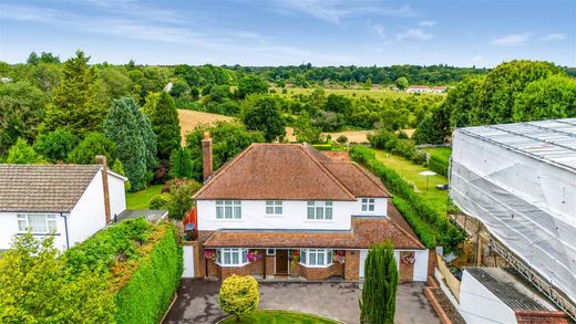 Einfamilienhaus in Lower Kingswood, Surrey