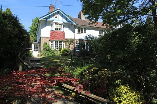 Semidetached House in Kingswood, Surrey