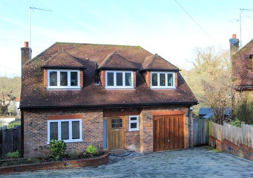Detached House in Chipstead, Surrey