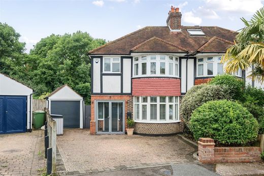 Twee-onder-een-kapwoning in Banstead, Surrey