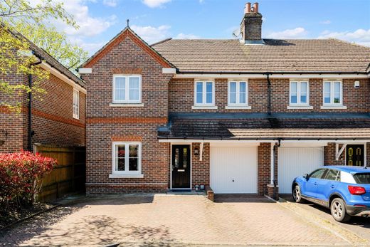 Mehrfamilienhaus in Banstead, Surrey