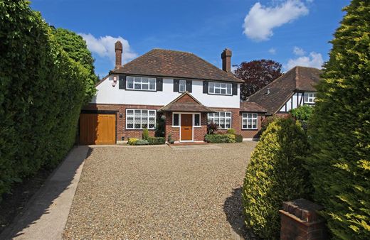 Detached House in Banstead, Surrey
