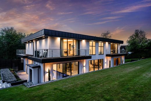 Vrijstaand huis in Chipstead, Surrey