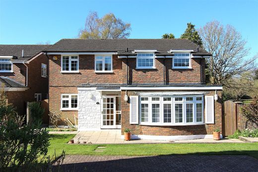 Detached House in Banstead, Surrey