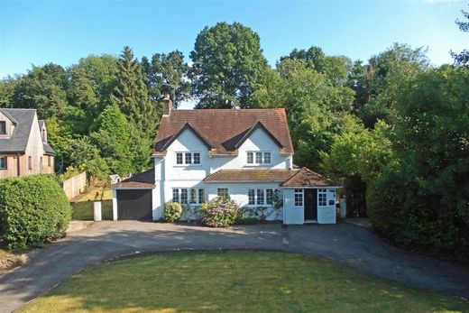 Luxury home in Tadworth, Surrey
