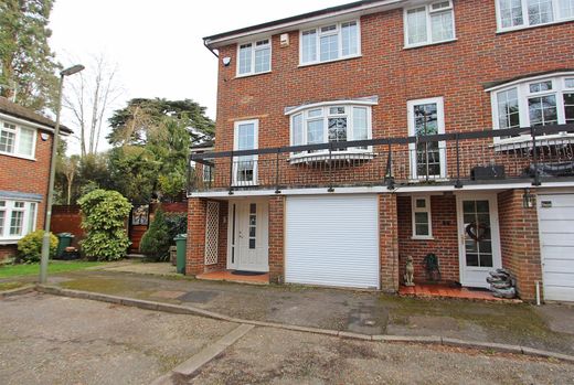 Townhouse - Chipstead, Surrey