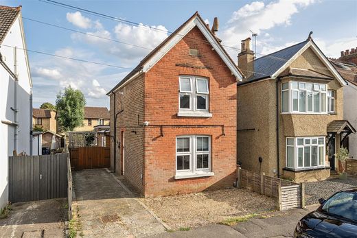 Detached House in Banstead, Surrey