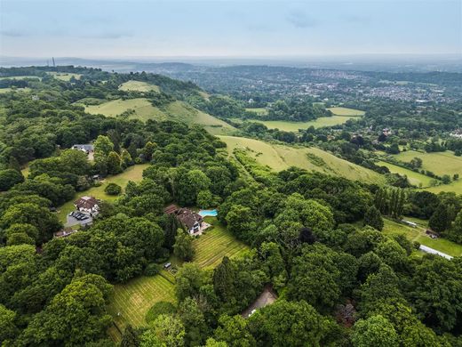 Vrijstaand huis in Tadworth, Surrey