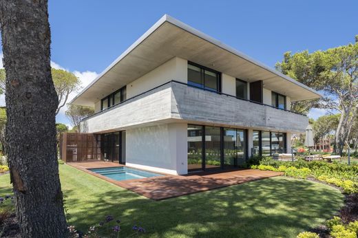 Luxury home in Cascais, Lisbon