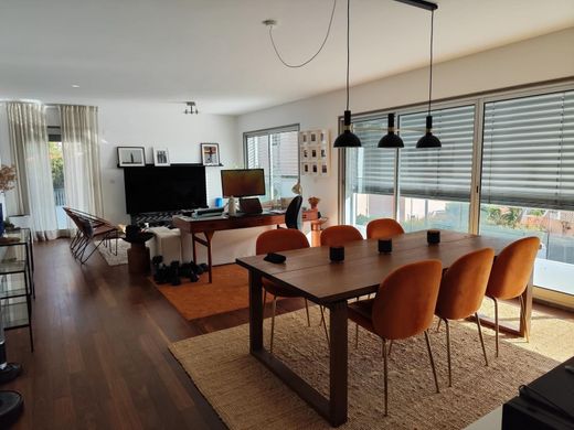 Apartment / Etagenwohnung in Cascais, Lissabon