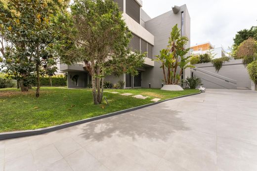 Detached House in Lisbon