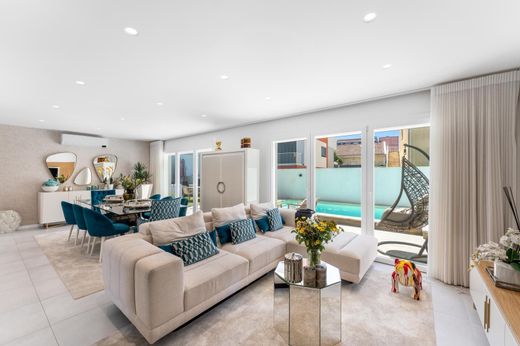 Detached House in Odivelas, Lisbon