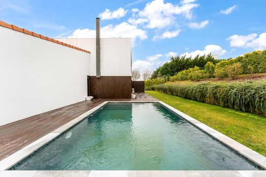 Einfamilienhaus in Oeiras, Lissabon