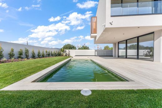Detached House in Cascais, Lisbon