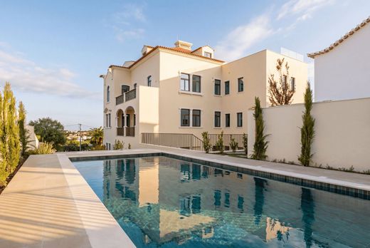 Apartment / Etagenwohnung in Cascais, Lissabon