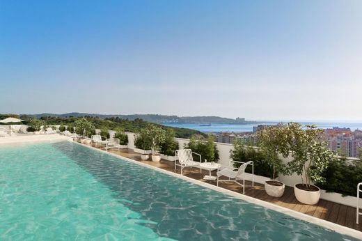 Apartment / Etagenwohnung in Oeiras, Lissabon